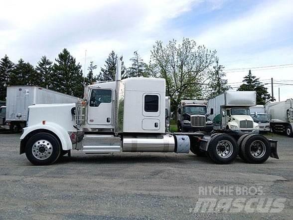 Kenworth W900L Tractor Units