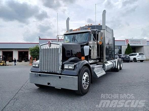 Kenworth W900L Tractor Units