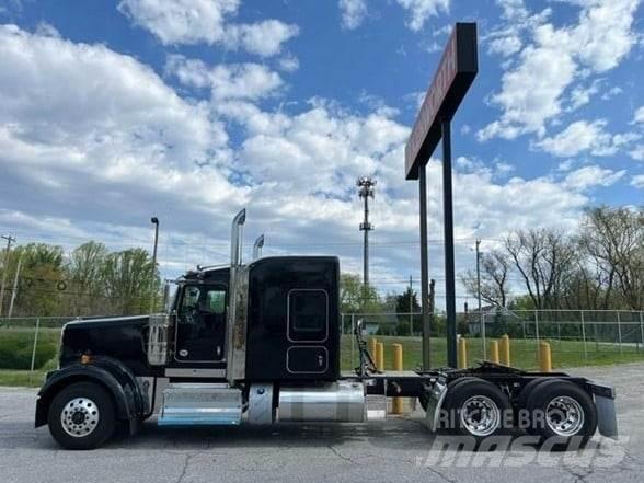 Kenworth W900L Tractor Units