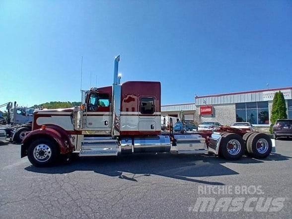 Kenworth W900L Tractor Units
