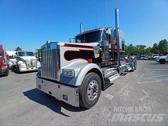 Kenworth W900L Tractor Units