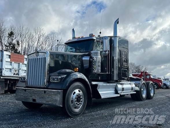 Kenworth W900L Tractor Units