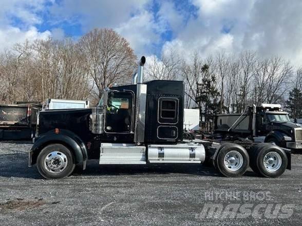 Kenworth W900L Tractor Units