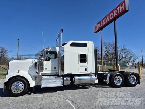 Kenworth W900L Tractor Units