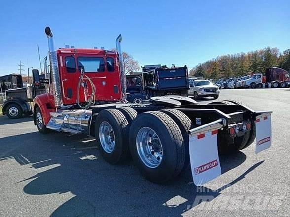Kenworth W990 Tractor Units