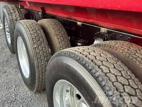 Peterbilt 567 Tipper trucks