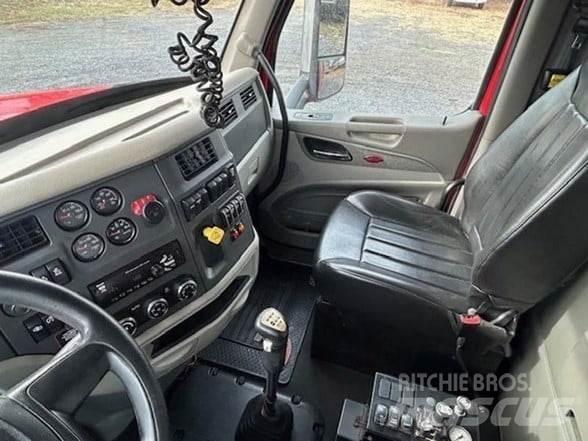 Peterbilt 567 Tipper trucks