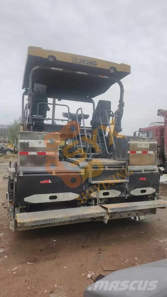 XCMG RP 903 Asphalt pavers
