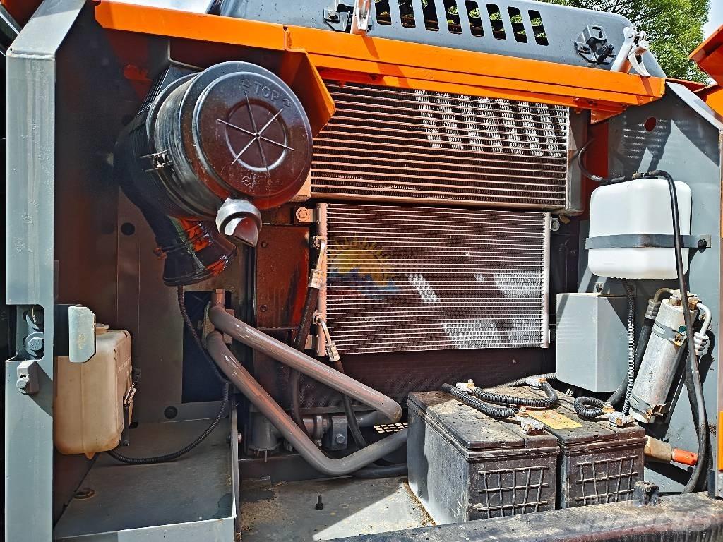 Hitachi ZX 130 Crawler excavators