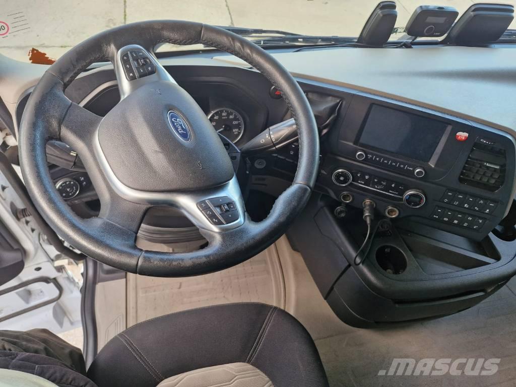 Ford F-Max Curtainsider trucks