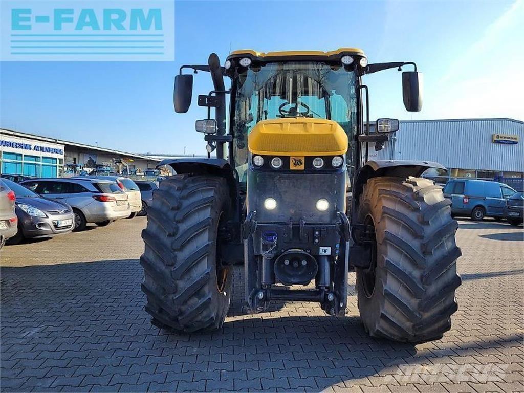 JCB 4220 fastrac Tractors