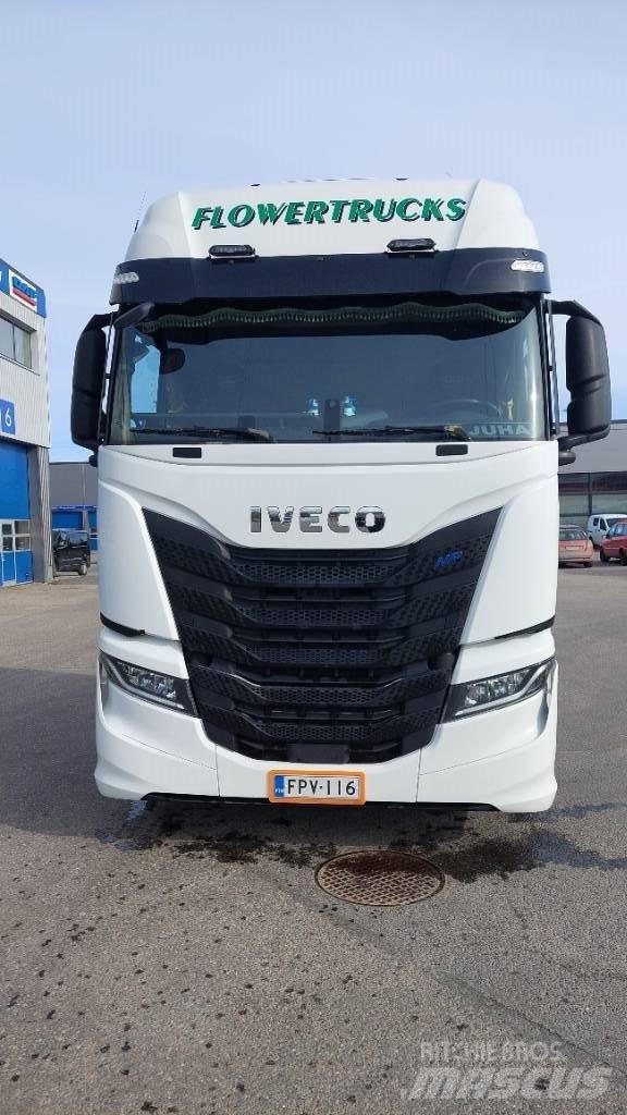 Iveco S-Way 460 LNG Tractor Units