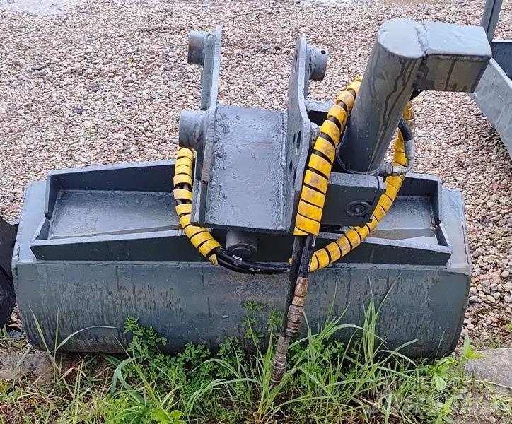 JCB 3 CX Backhoe loaders