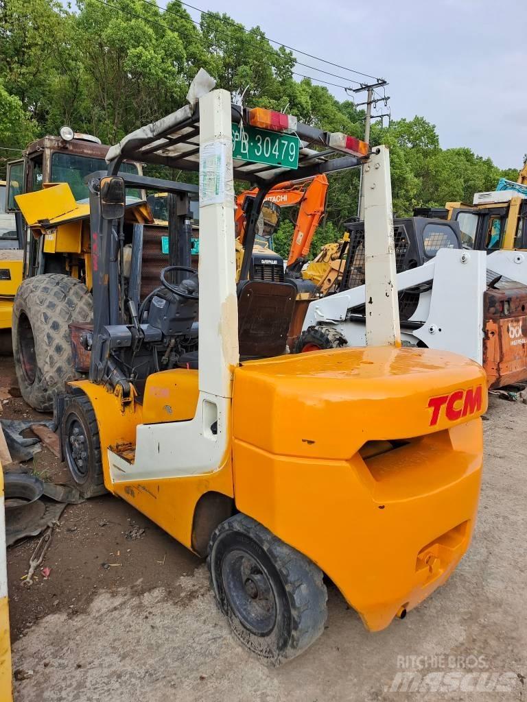TCM FD 30 Diesel trucks