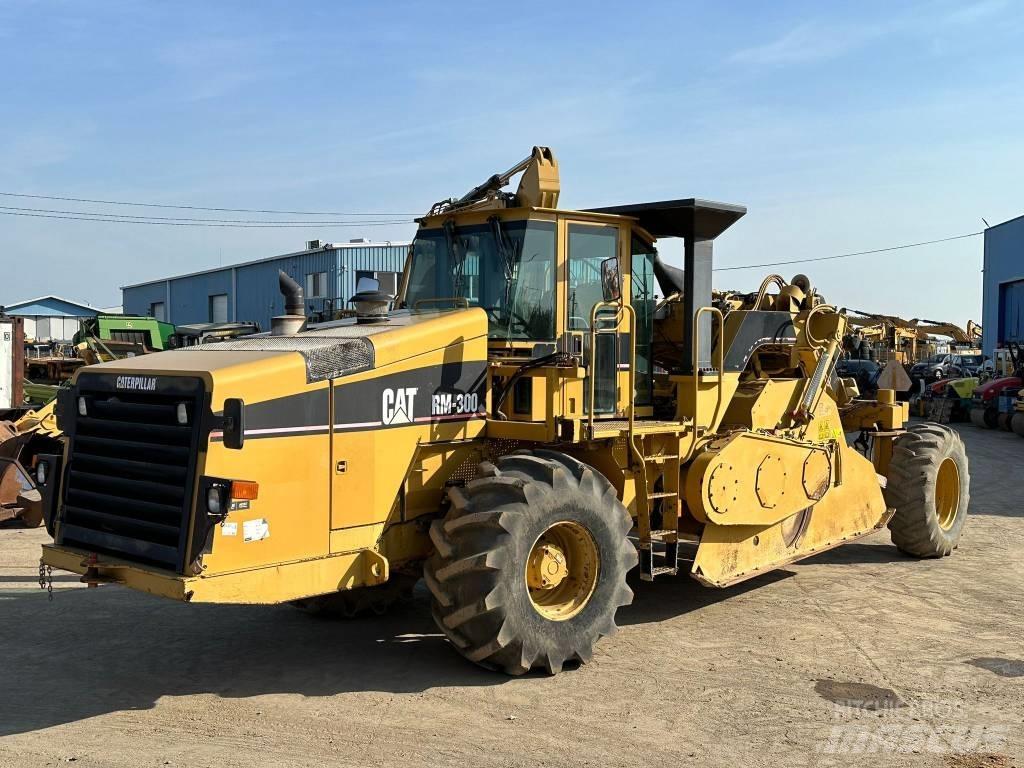 CAT RM 300 Asphalt recyclers
