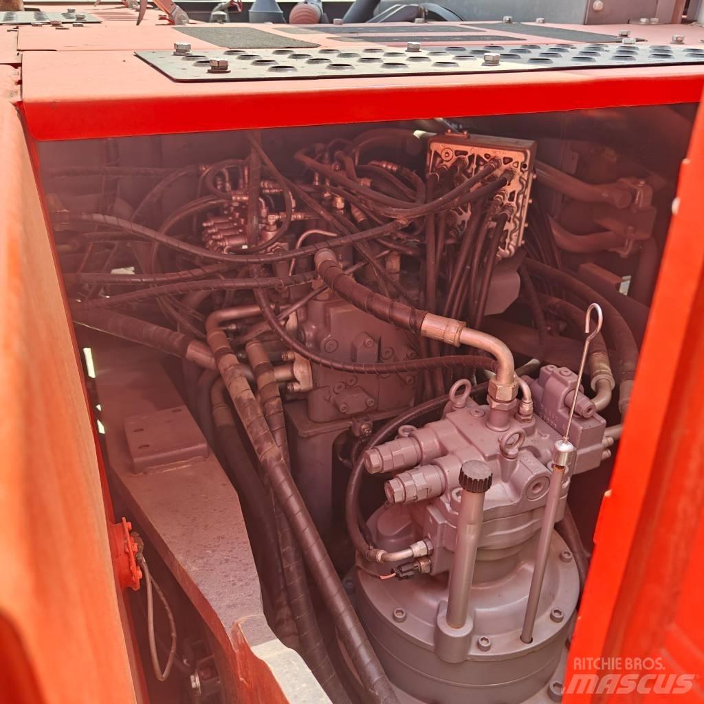 Hitachi 240LC-3 Crawler excavators