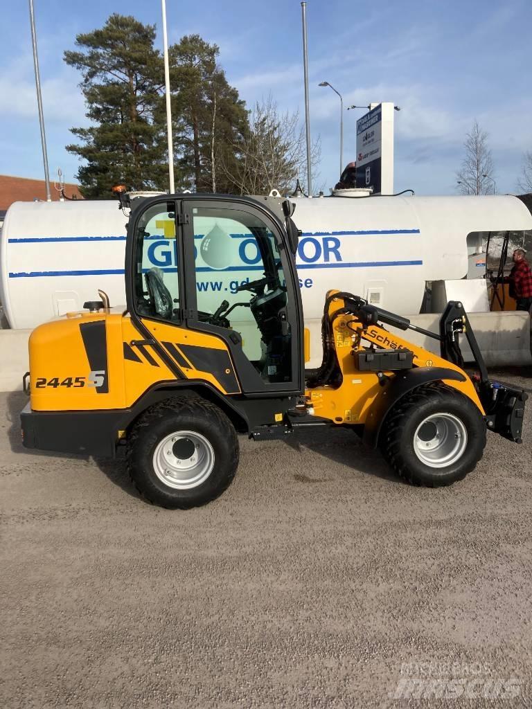 Schäffer 2445s Multi purpose loaders