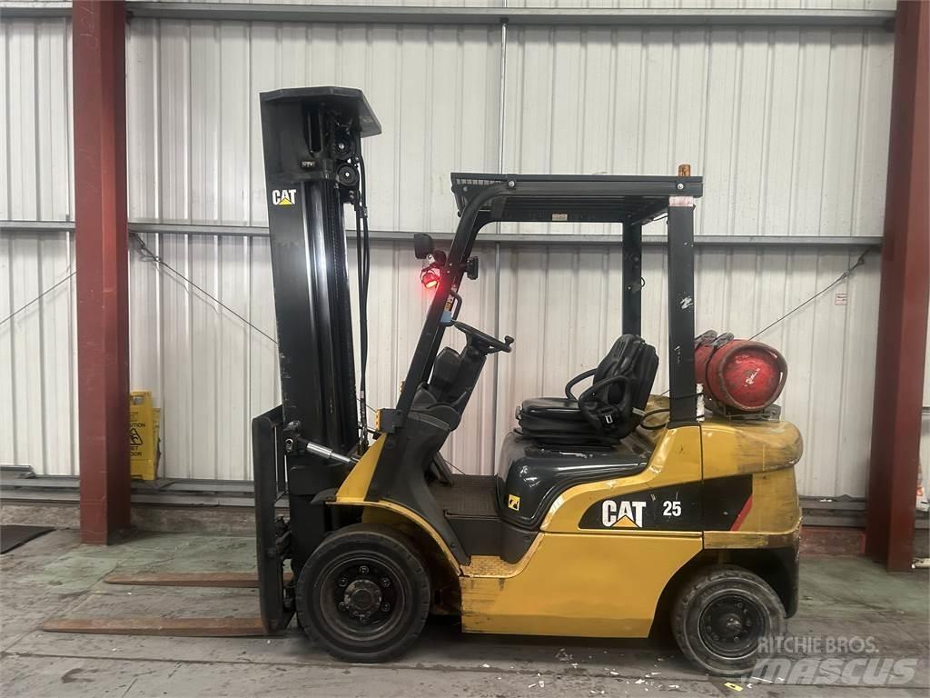 CAT GP25NT LPG trucks