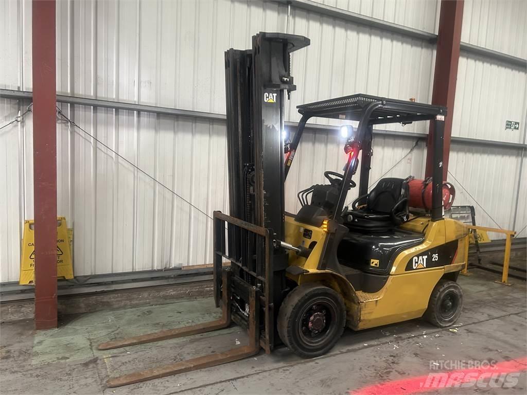 CAT GP25NT LPG trucks