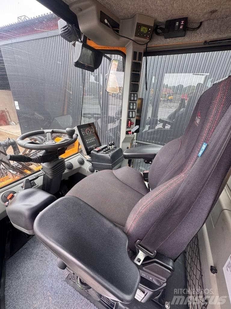 Ljungby L 13 Wheel loaders