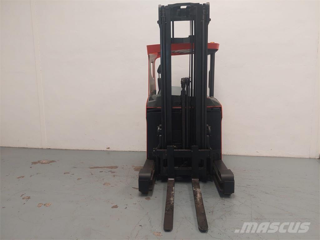 BT RRE 140 H Reach trucks