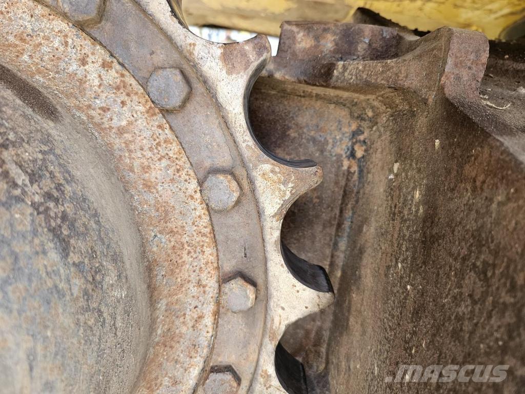 Komatsu PC210LC-8 Crawler excavators