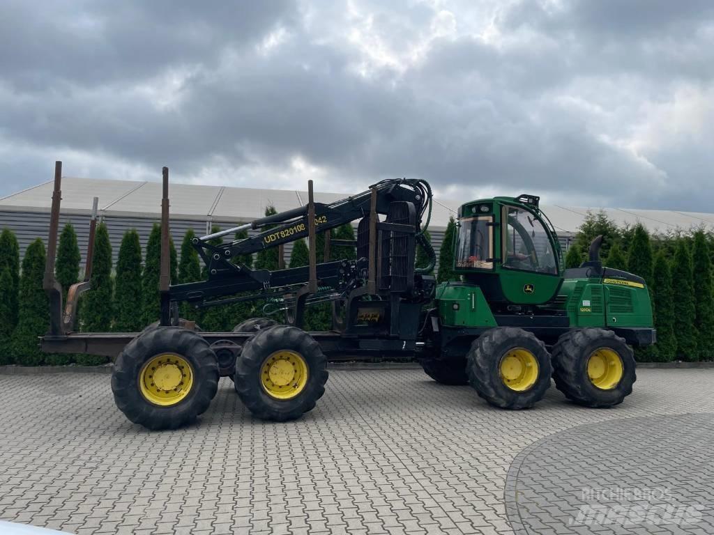 John Deere 1210 E Forwarders