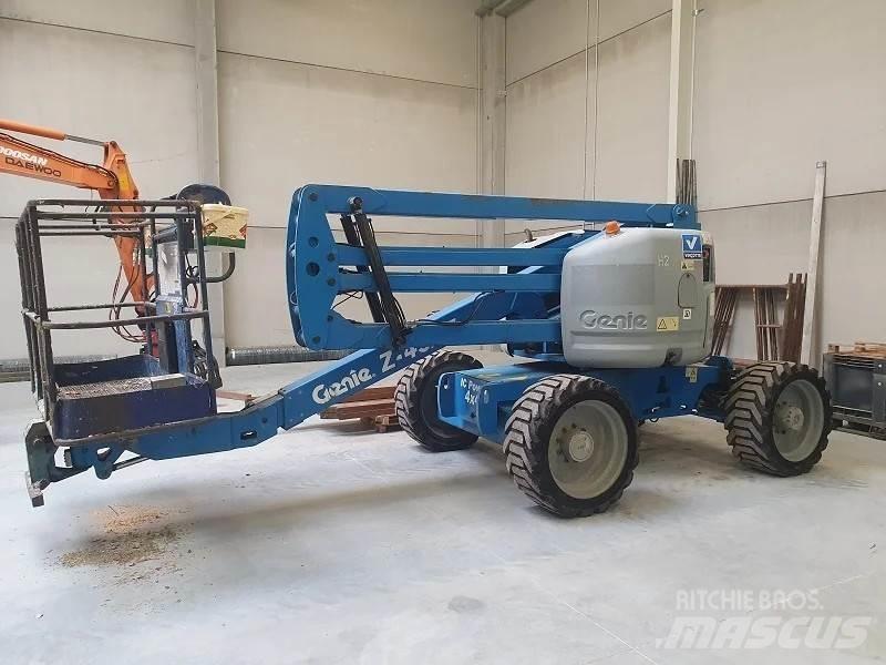 Genie Z45/25 Articulated boom lifts