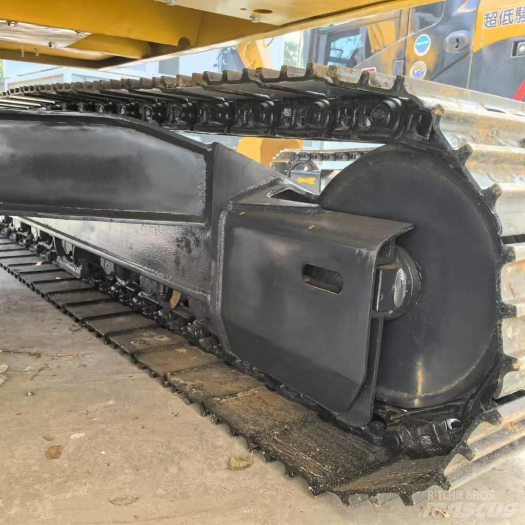 Komatsu PC130-7 Crawler excavators