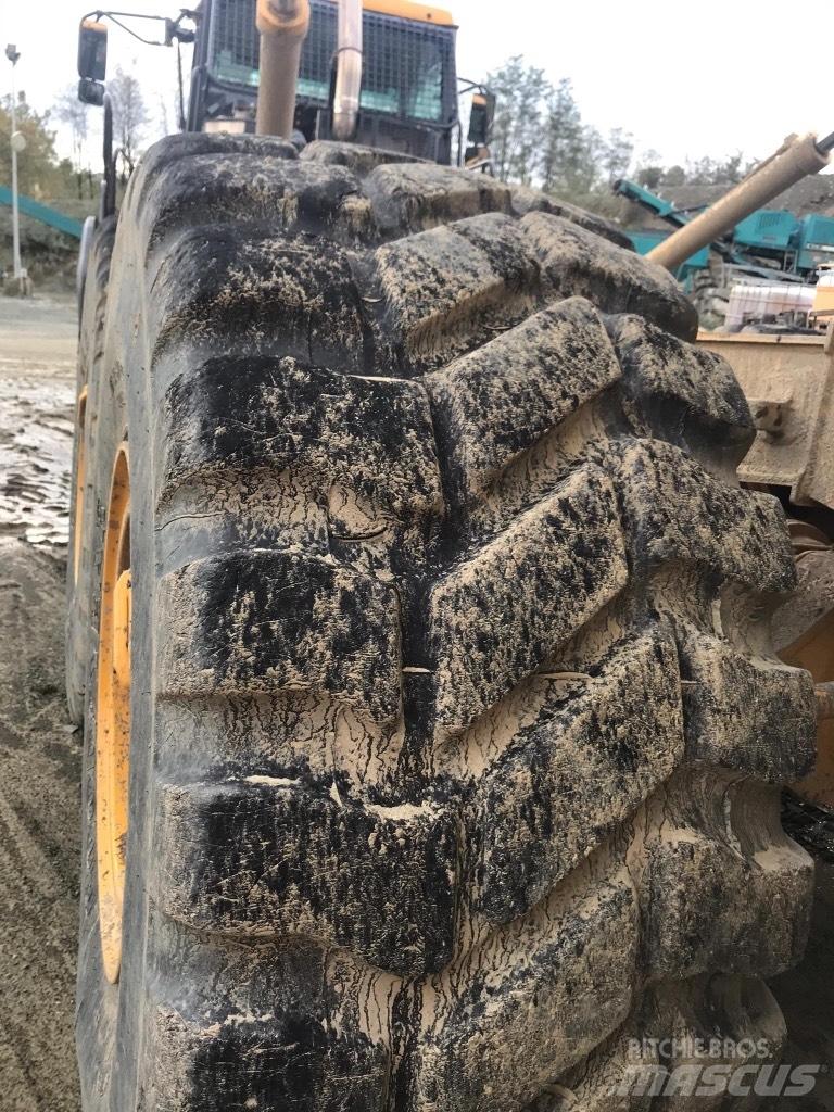 Bell B 30 E Articulated Dump Trucks (ADTs)