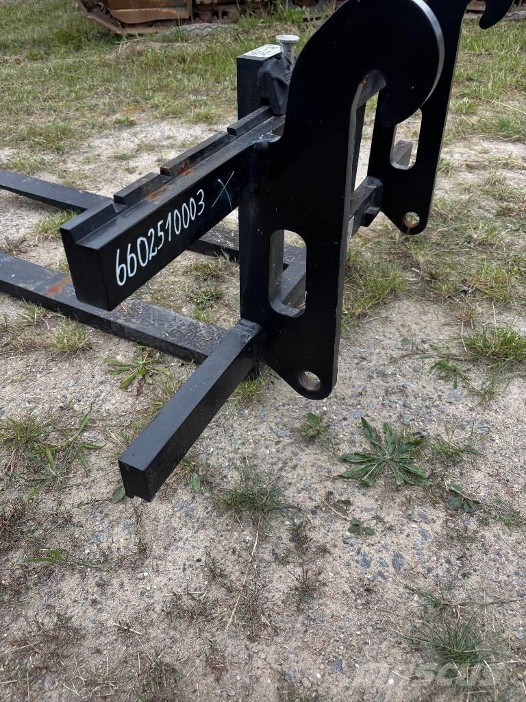 JCB 406 / 407 Forks