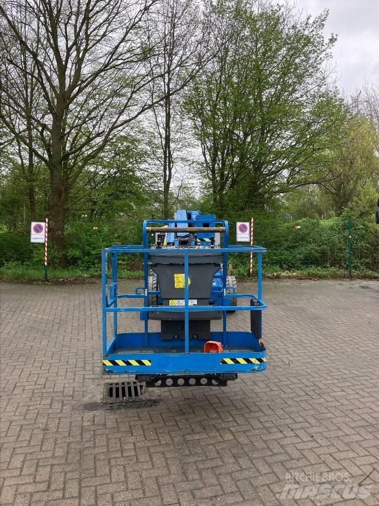 JLG E 450 AJ Articulated boom lifts