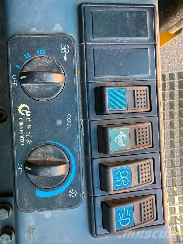 Yuchai YC 60-7 Crawler excavators