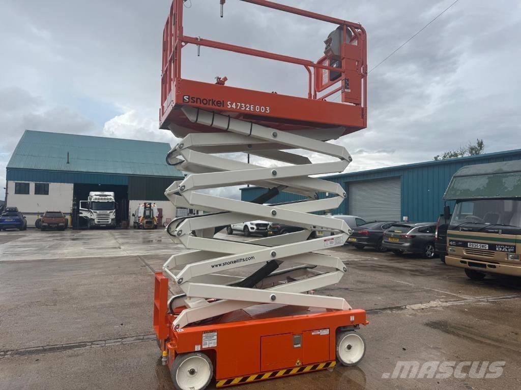 Snorkel S 4732 E Scissor lifts