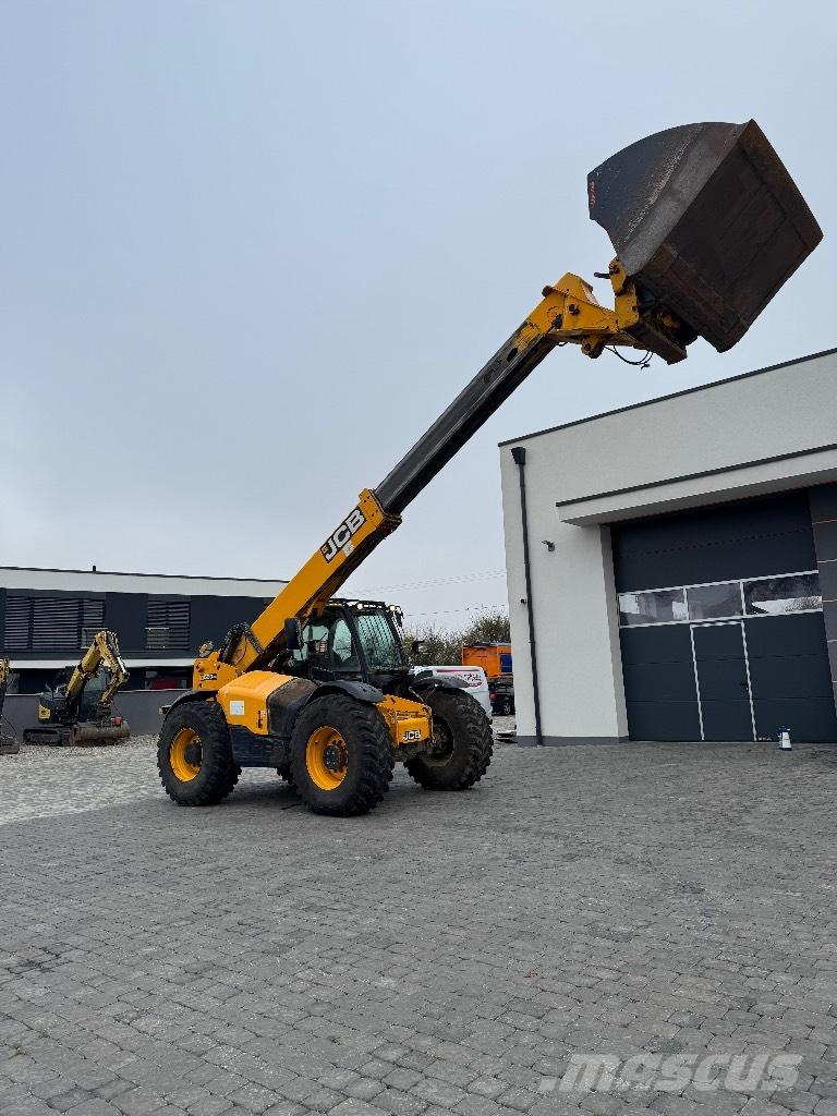 JCB 560-80 Telehandlers for agriculture