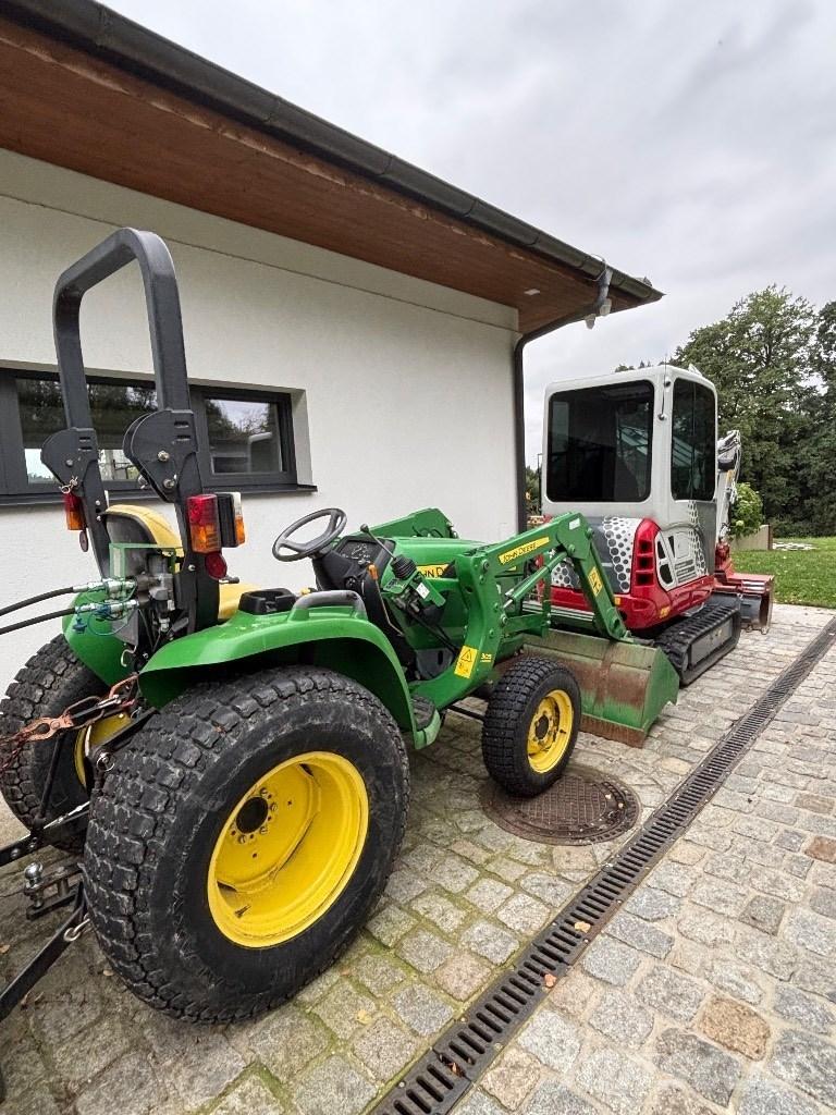 John Deere 3036 E Compact tractors