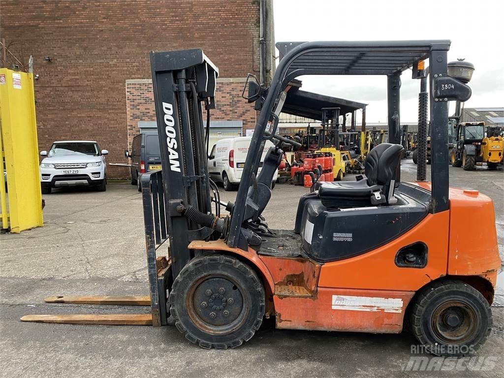 Doosan D25S-5 Diesel trucks