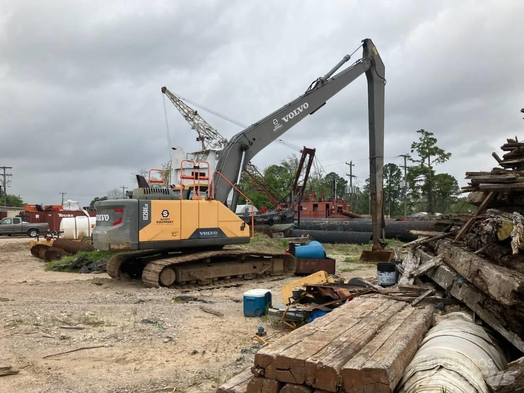 Volvo EC250E LR Crawler excavators