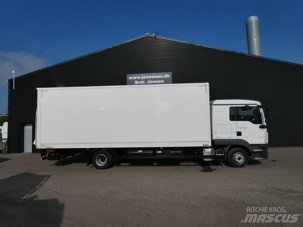 MAN TGL 12.220 Box body trucks