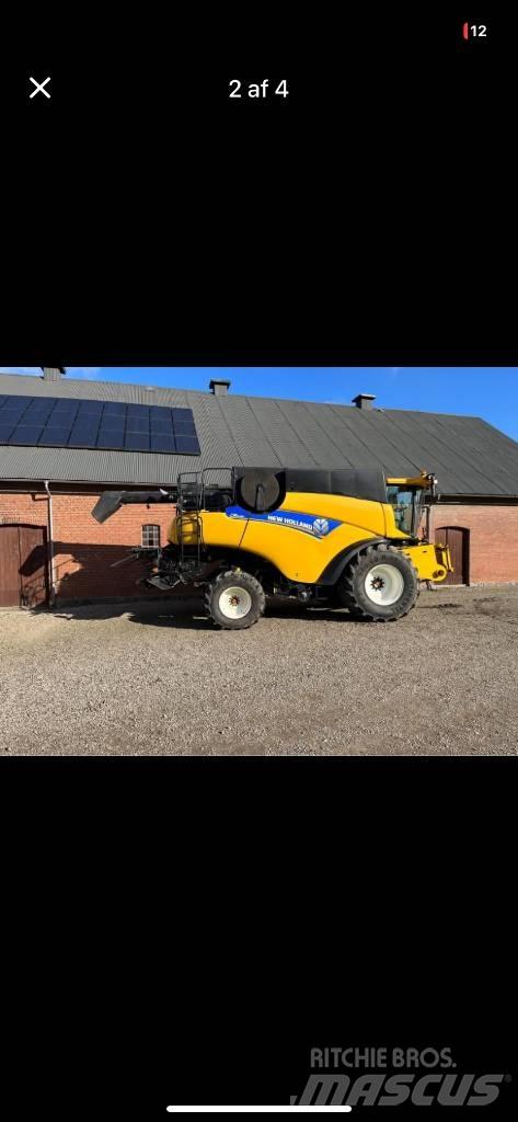 New Holland CR 9080 Combine harvesters