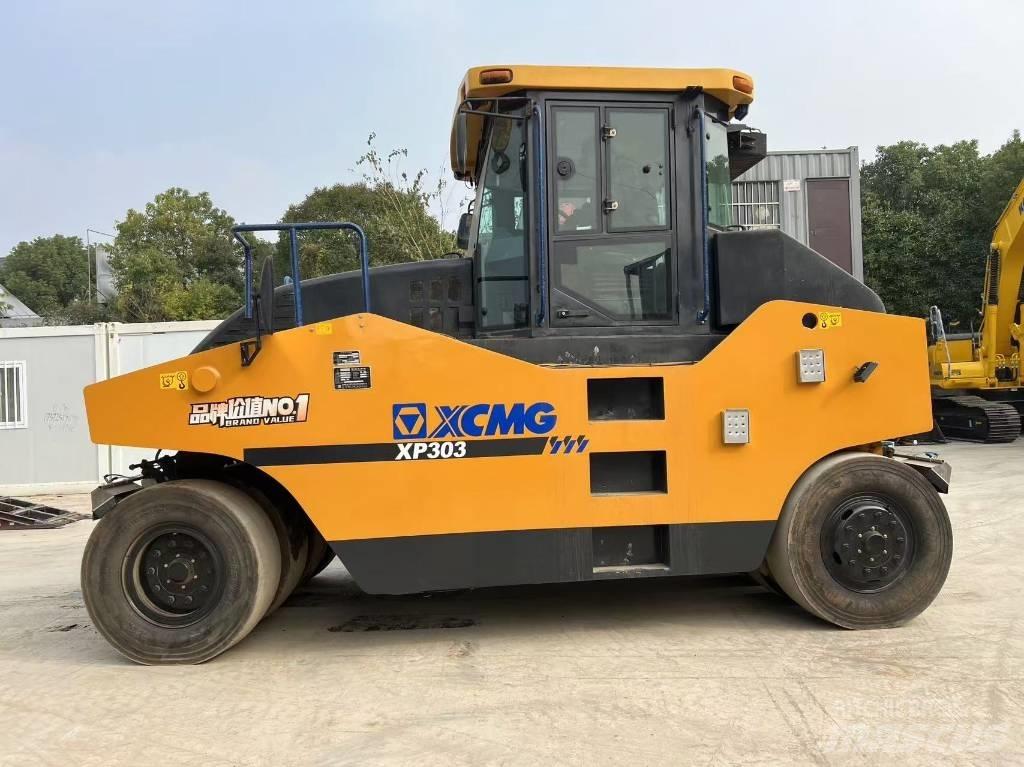 XCMG XP 303 Handling and placing equipment