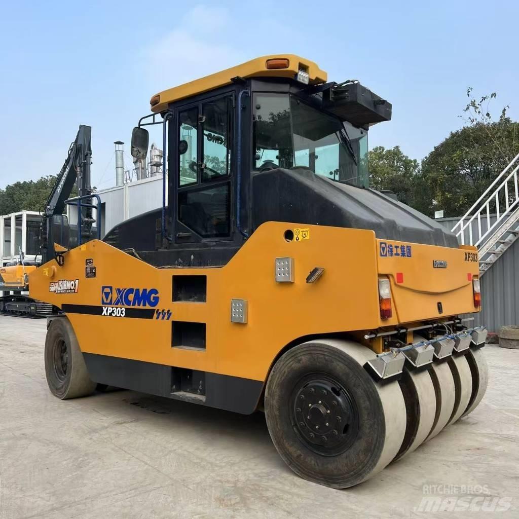 XCMG XP 303 Handling and placing equipment