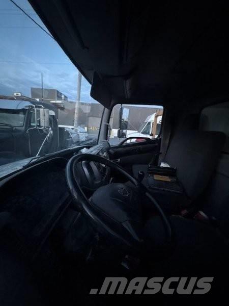 Hino 358 Panel vans