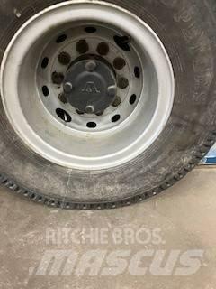  11,00-20 Däck & fälg Tyres, wheels and rims