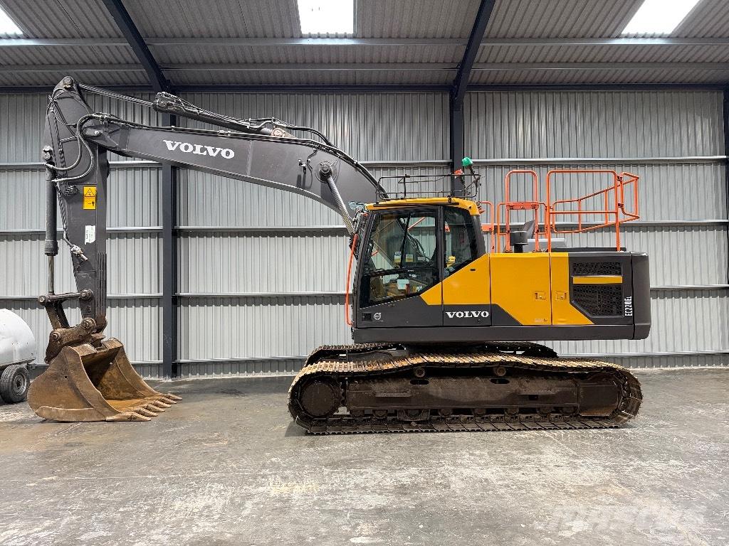Volvo EC 220 E Crawler excavators
