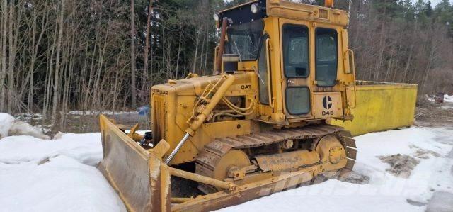 CAT D4E Crawler dozers