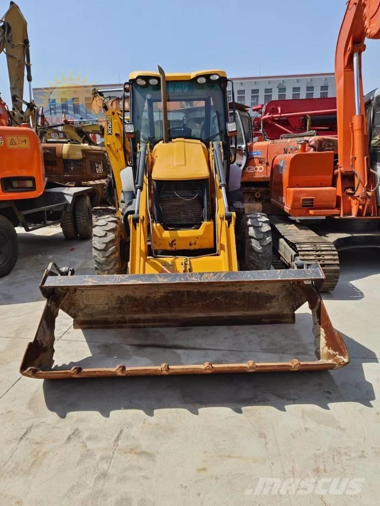 JCB 3 CX Backhoe loaders