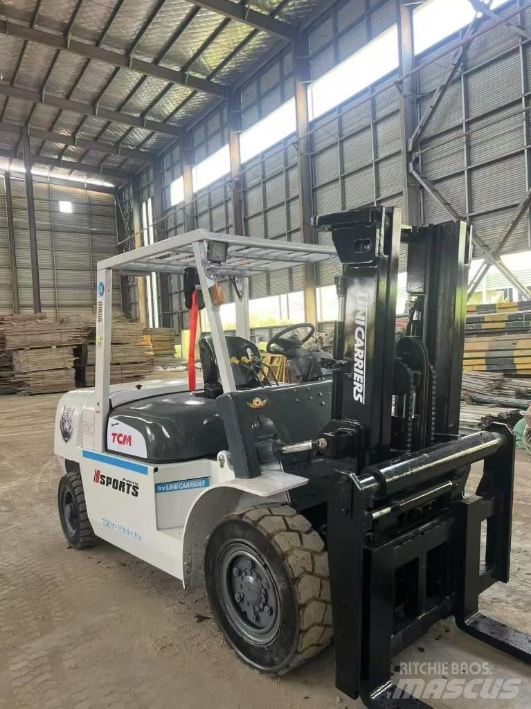 TCM FD50 Diesel trucks