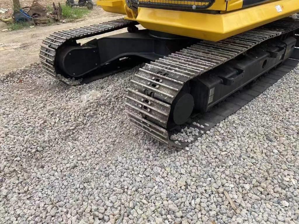 Komatsu PC 130 Crawler excavators