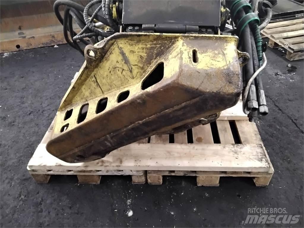 John Deere H415 Harvester heads